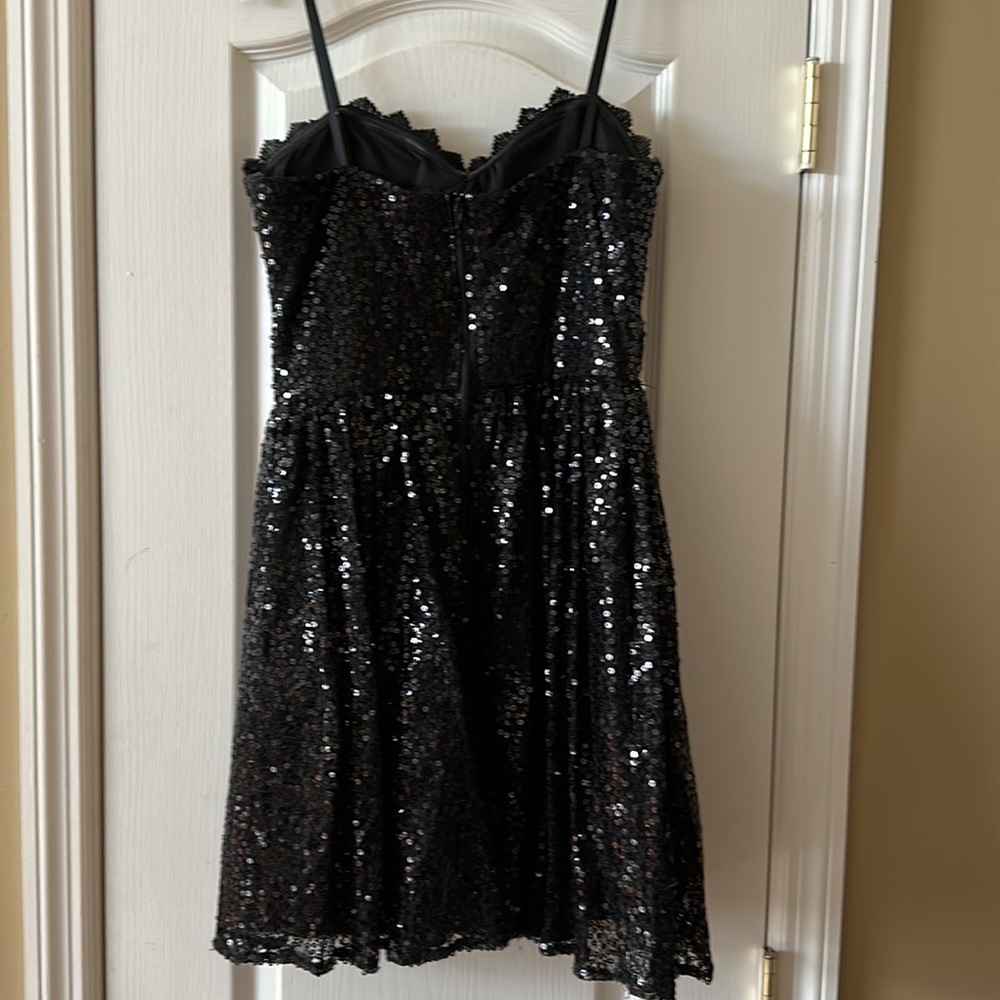 Dress - Picture 2 of 3